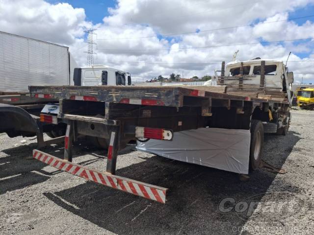 2010 MERCEDES BENZ L-1318 