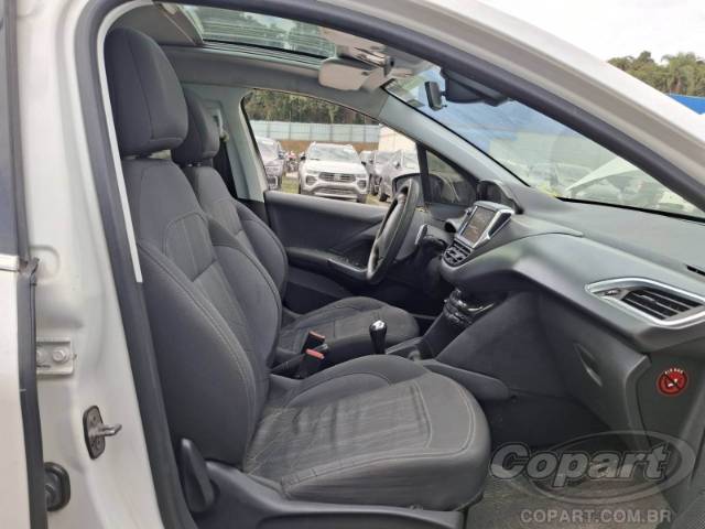 2015 PEUGEOT 208 