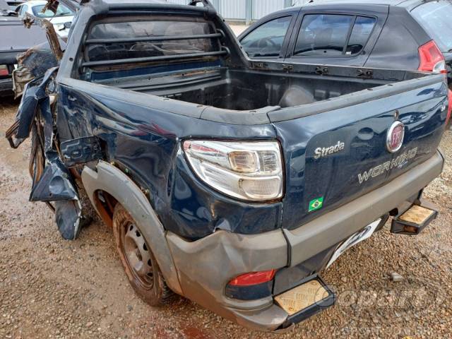 2015 FIAT STRADA 