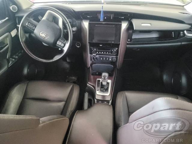 2017 TOYOTA HILUX SW4 