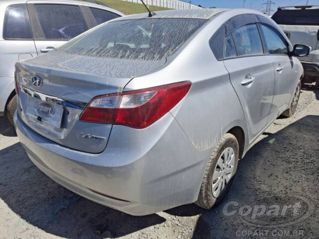 2015 HYUNDAI HB20S 