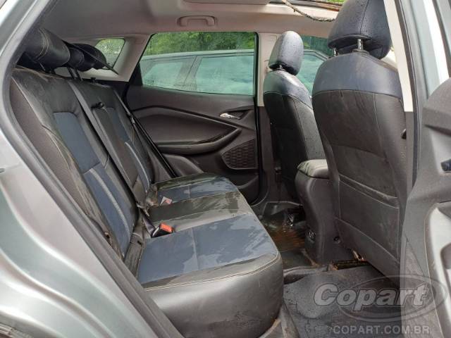 2025 CHEVROLET TRACKER 