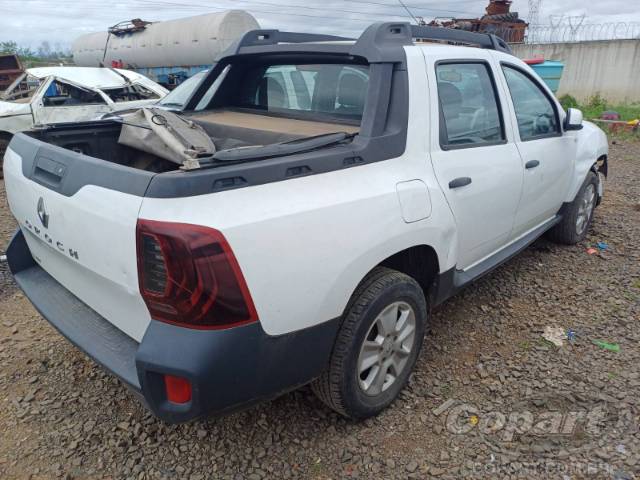 2017 RENAULT DUSTER OROCH 