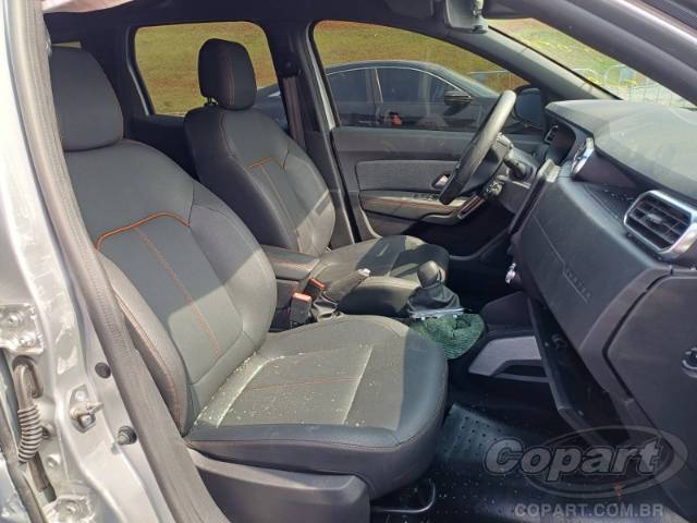 2025 RENAULT DUSTER 
