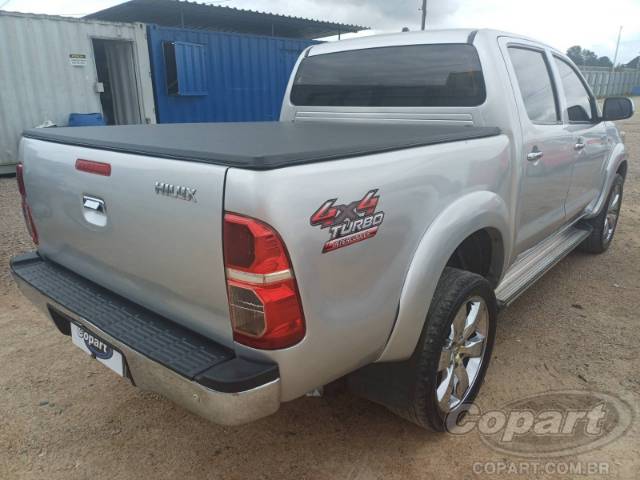 2015 TOYOTA HILUX CD 
