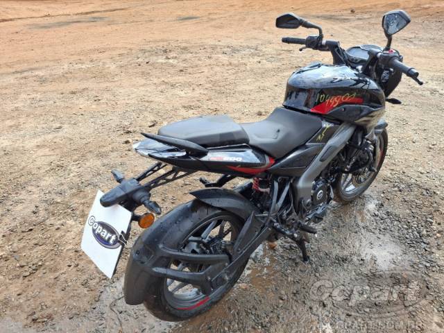 2026 BAJAJ DOMINAR 