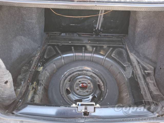 2003 FORD FIESTA SEDAN 