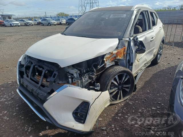 2024 NISSAN KICKS 
