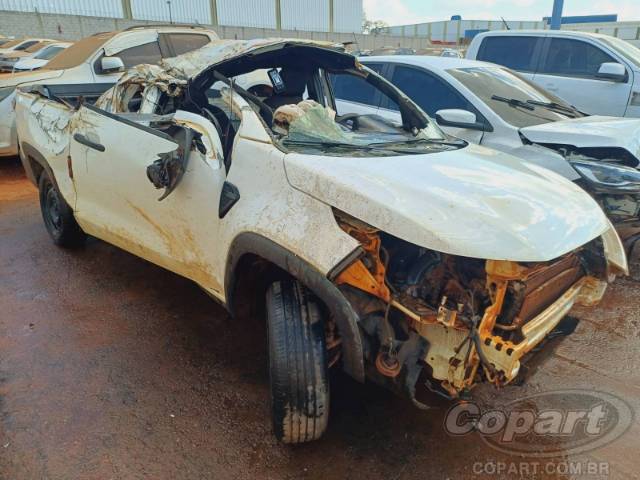 2025 FIAT STRADA 