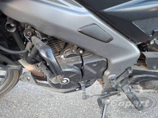 2025 BAJAJ DOMINAR 