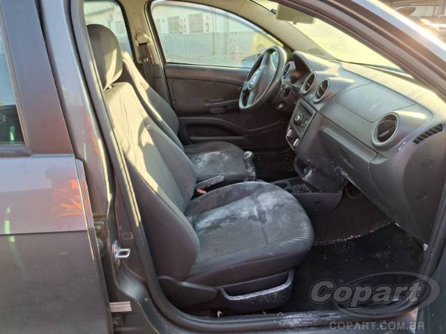 2013 VOLKSWAGEN GOL 