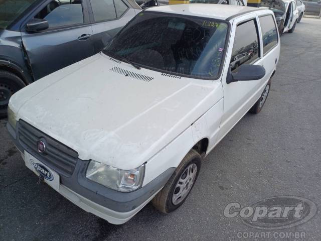 2013 FIAT UNO 