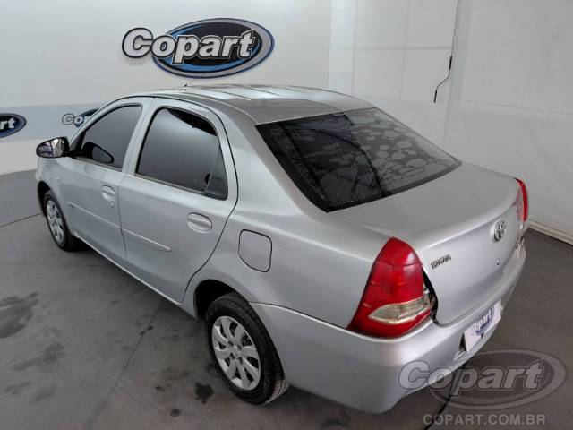 2015 TOYOTA ETIOS SEDA 