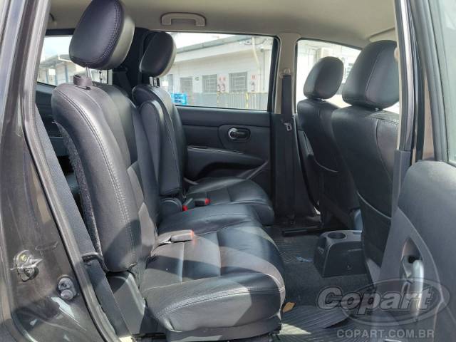 2011 NISSAN GRAND LIVINA 