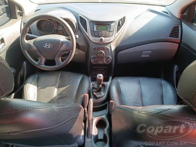 2015 HYUNDAI HB20S 