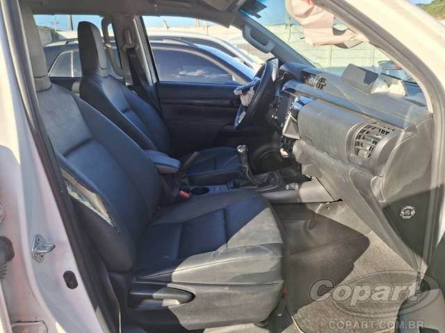 2023 TOYOTA HILUX CD 