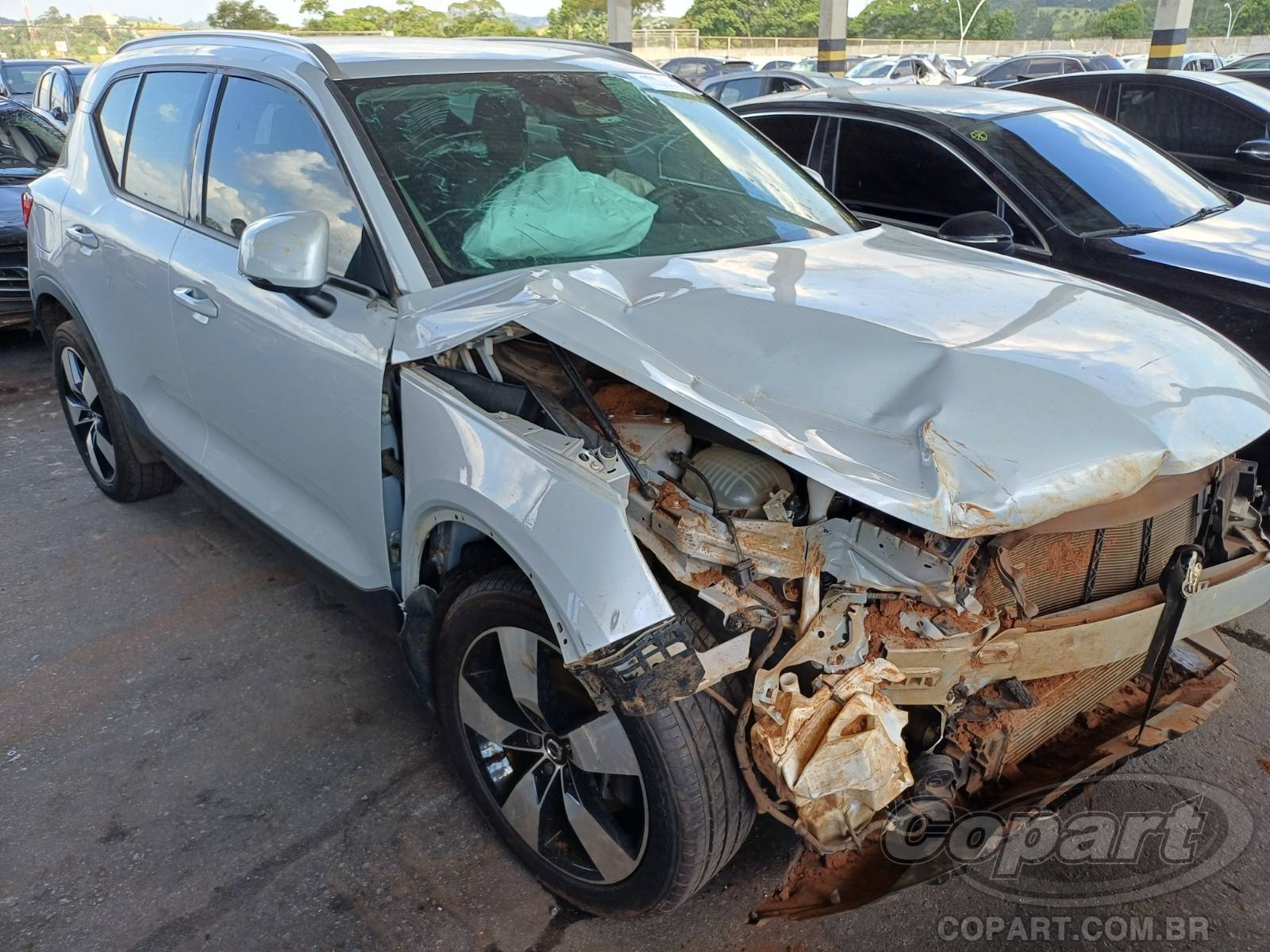Veículo Volvo XC40 Volvo XC40 T4 Momentum 2.0 Drive-e Turbo 2021 2021 em leilão