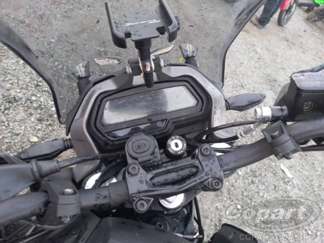 2025 BAJAJ DOMINAR 