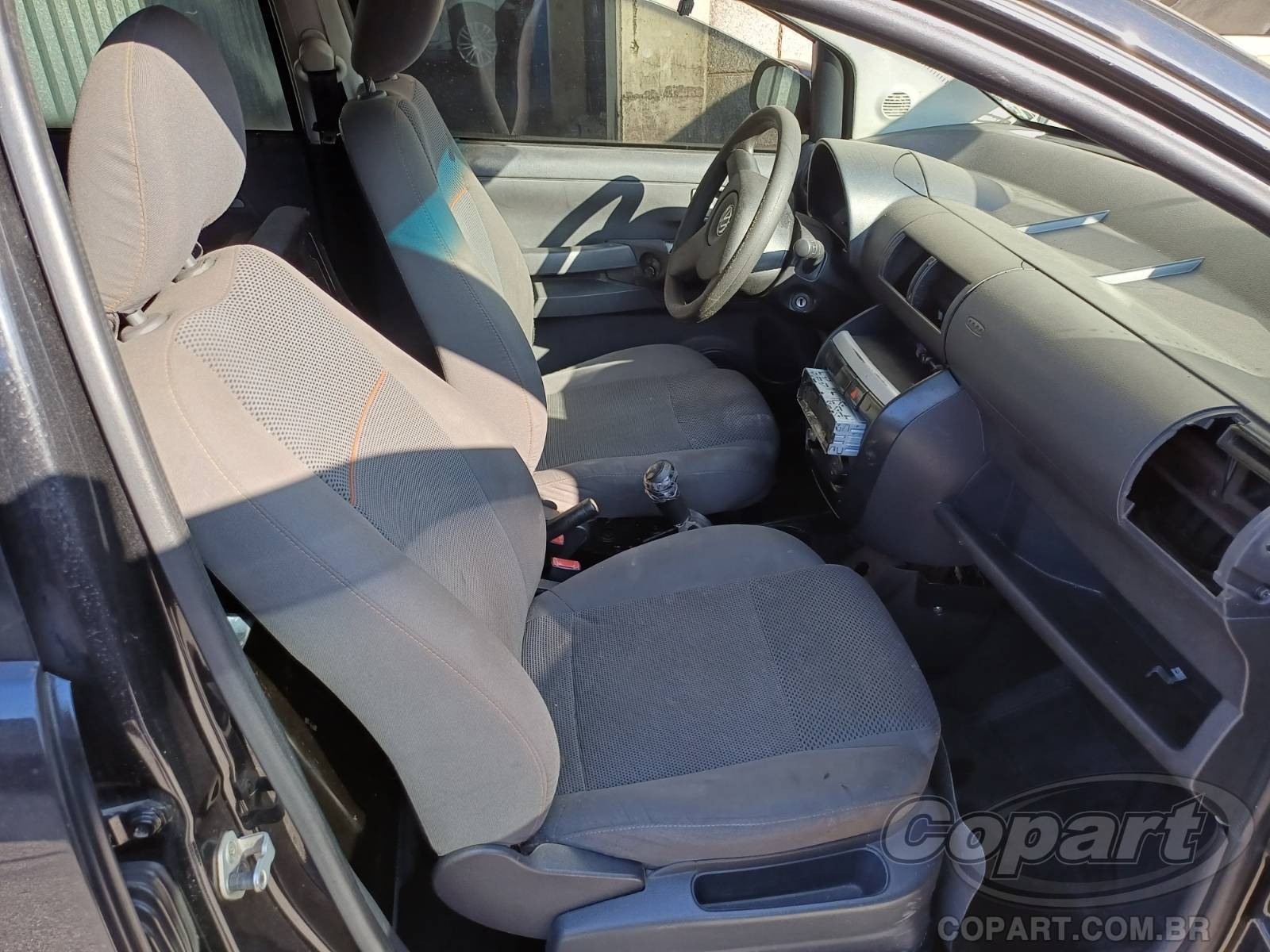 2009 VOLKSWAGEN FOX — foto 5 de 12