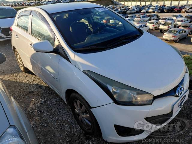 2015 HYUNDAI HB20 