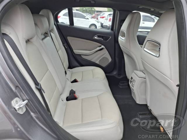 2015 MERCEDES BENZ GLA 