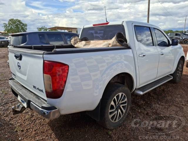 2022 NISSAN FRONTIER CD 