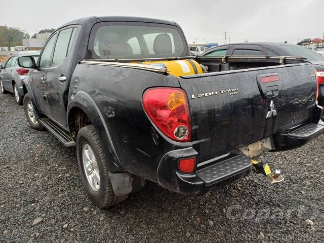 2013 MITSUBISHI L200 TRITON 