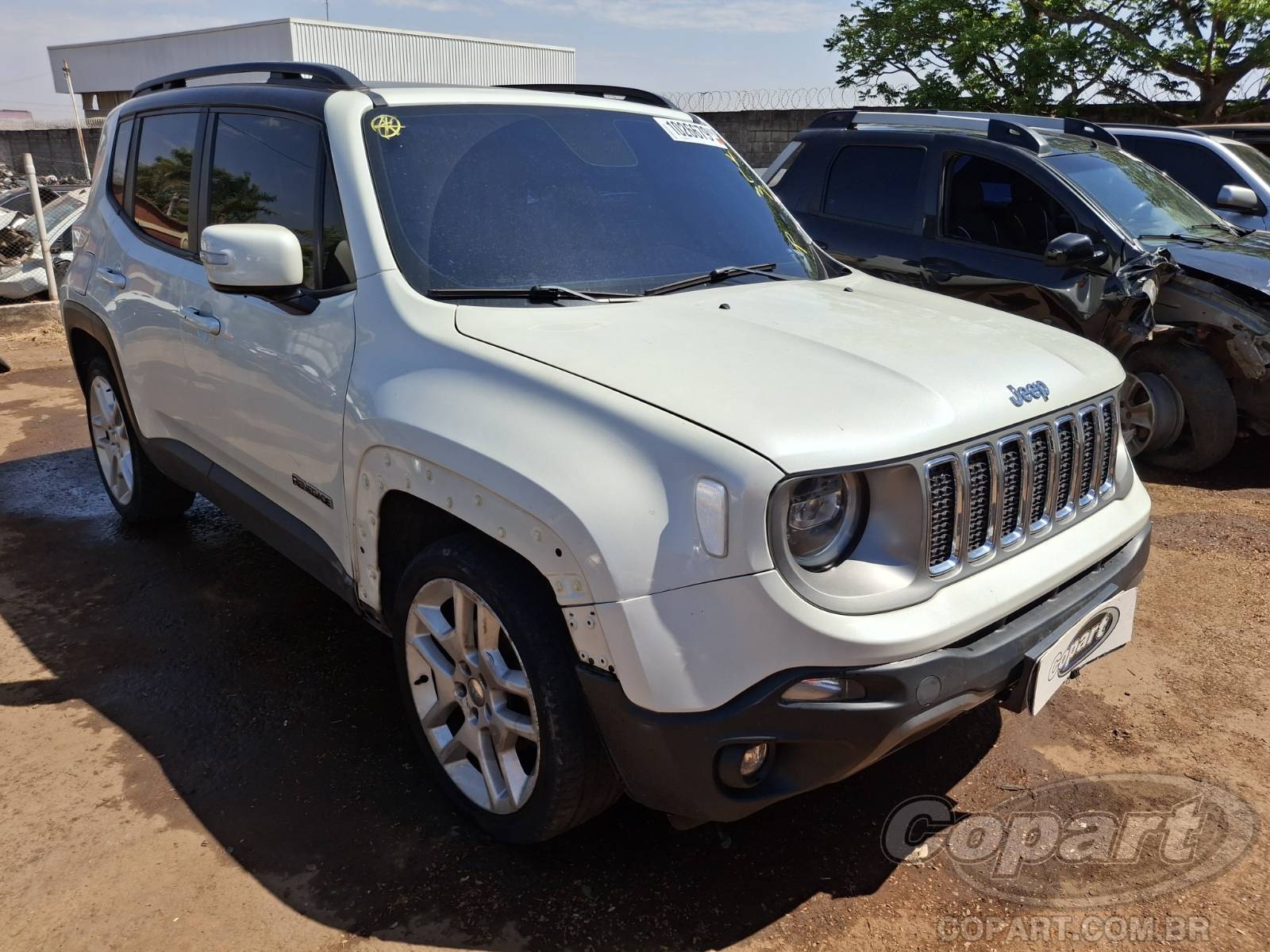 Veículo Fiat Renegade JEEP RENEGADE LIMITED 1.8 16V E.TORQ EVO FLEXIVEL ALCOOL/GASOLINA 2021 2021 em leilão