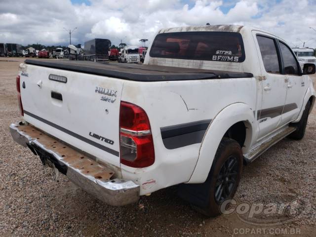 2015 TOYOTA HILUX CD 