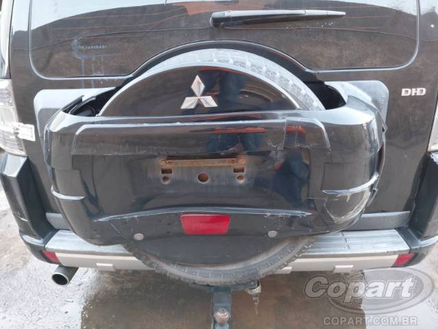 2011 MITSUBISHI PAJERO FULL 
