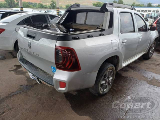 2018 RENAULT DUSTER OROCH 