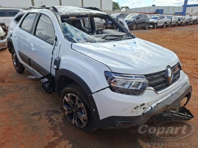 2026 RENAULT DUSTER 