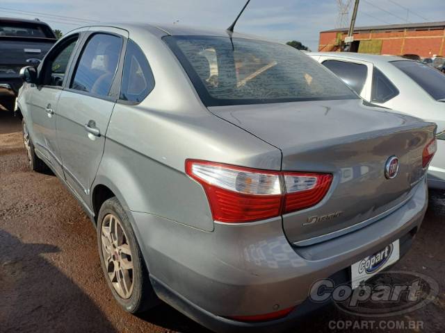 2015 FIAT GRAND SIENA 