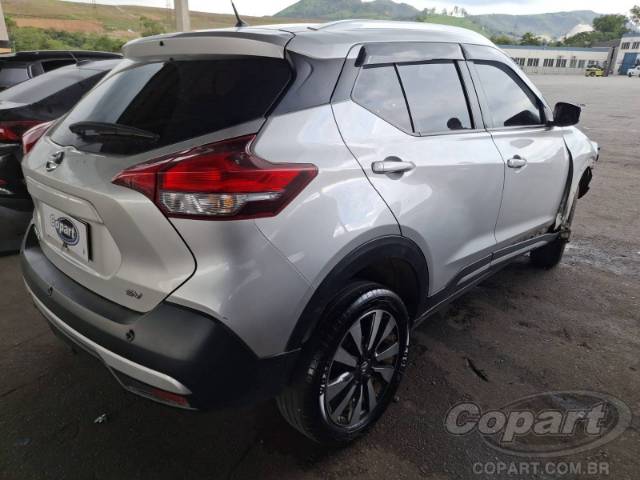 2019 NISSAN KICKS 