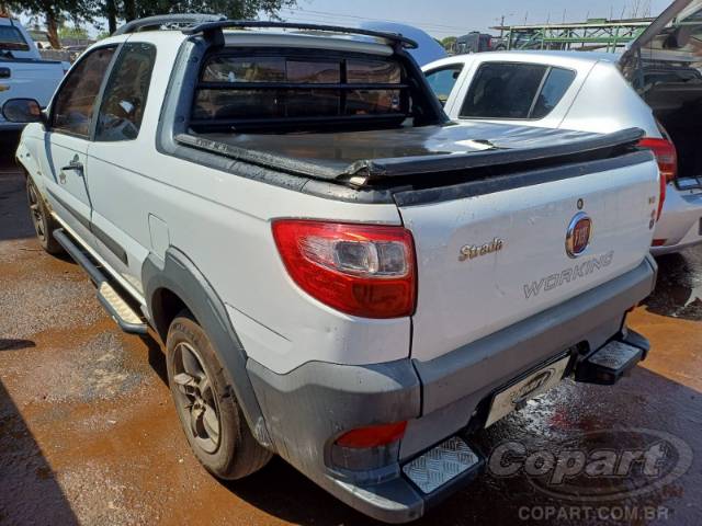 2015 FIAT STRADA CD 