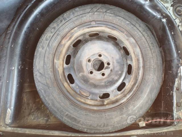 2005 VOLKSWAGEN GOLF 