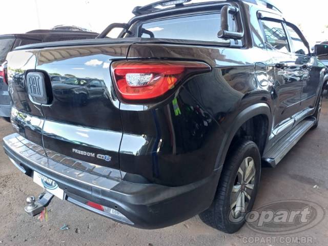 2017 FIAT TORO 