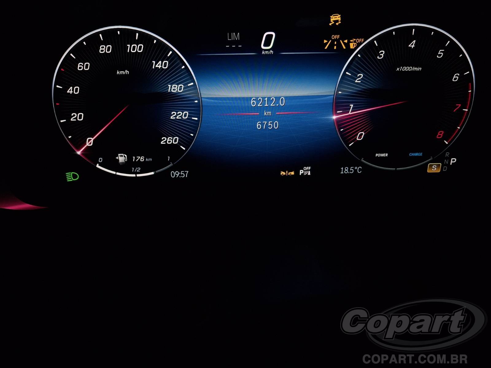 2025 MERCEDES BENZ CLASSE CLA — foto 8 de 10
