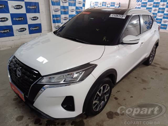 2024 NISSAN KICKS 
