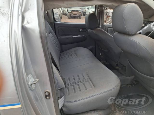 2015 TOYOTA HILUX CD 