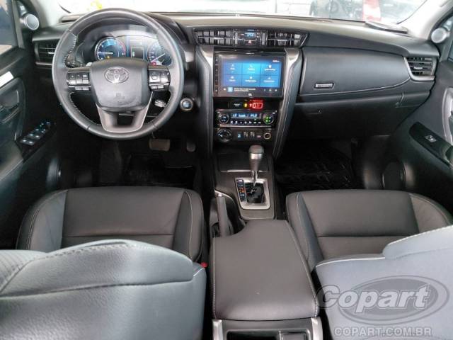 2025 TOYOTA SW4 