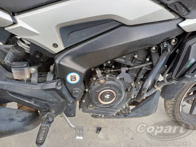 2025 BAJAJ DOMINAR 