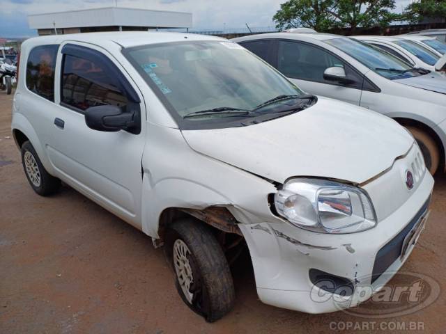 2015 FIAT UNO 