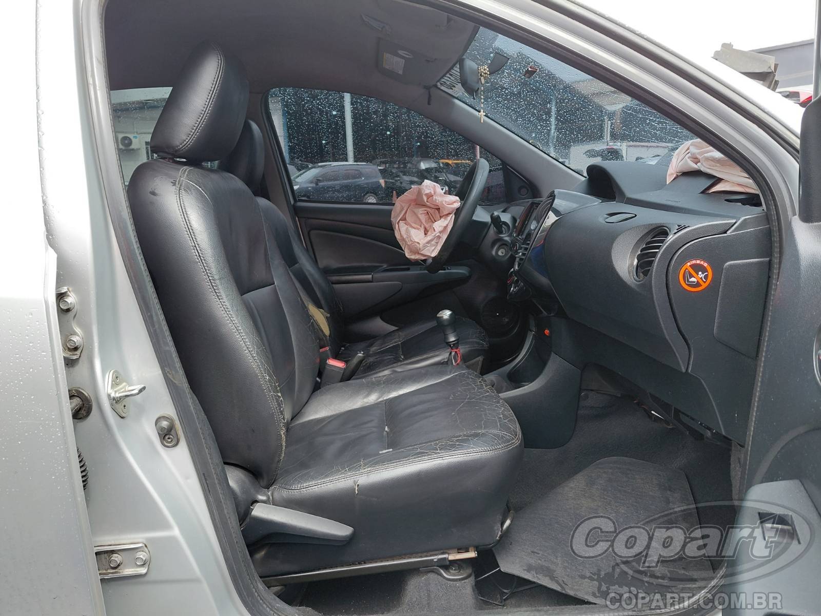 Foto 5: 2015 TOYOTA ETIOS SEDA