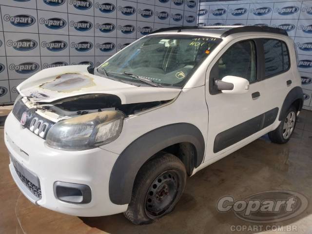 2015 FIAT UNO 