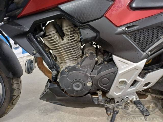 2025 HONDA CB 300F 