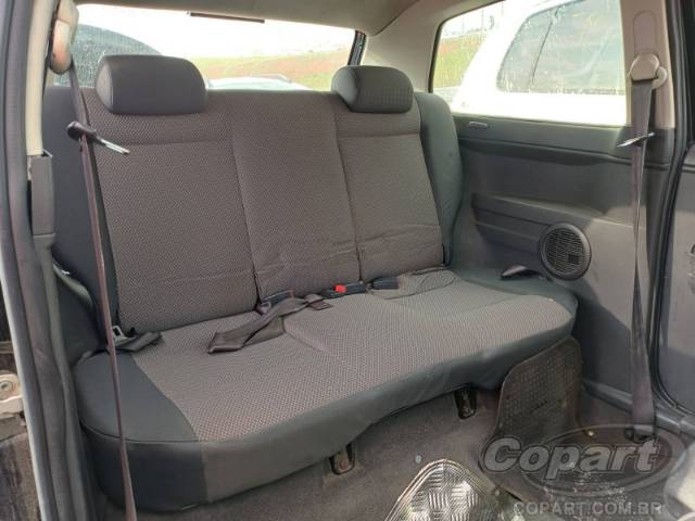 2005 VOLKSWAGEN FOX 