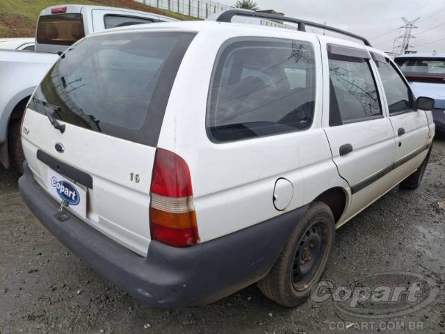 2001 FORD ESCORT SW 
