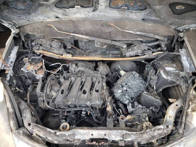 2010 NISSAN LIVINA 