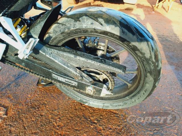 2025 HONDA CB 300F 